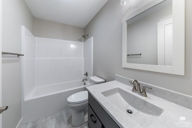 9168 Grammar Court, Manhattan, KS 66502