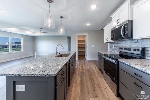 9168 Grammar Court, Manhattan, KS 66502