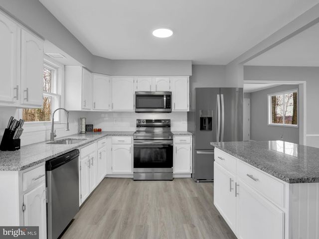 7923 HICKORY RD, Stewartstown, PA 17363