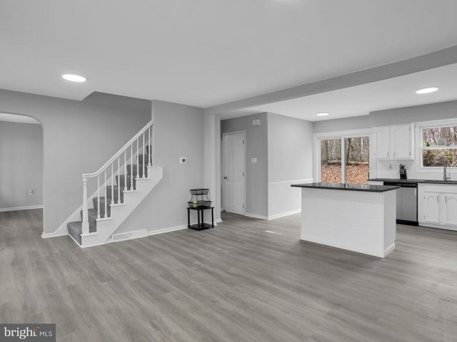 7923 HICKORY RD, Stewartstown, PA 17363