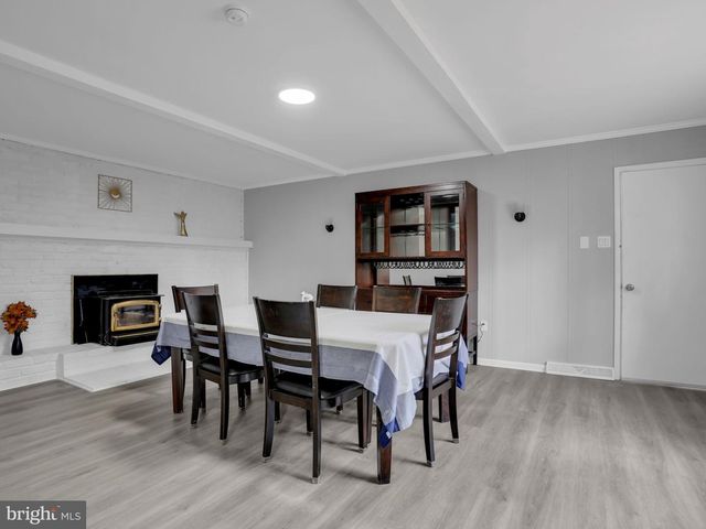 7923 HICKORY RD, Stewartstown, PA 17363