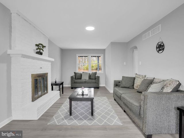 7923 HICKORY RD, Stewartstown, PA 17363