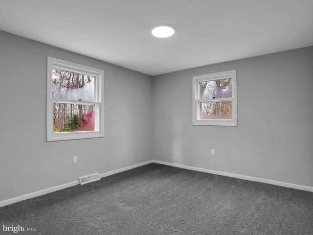 7923 HICKORY RD, Stewartstown, PA 17363