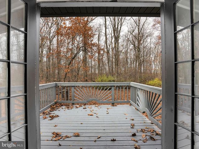 7923 HICKORY RD, Stewartstown, PA 17363