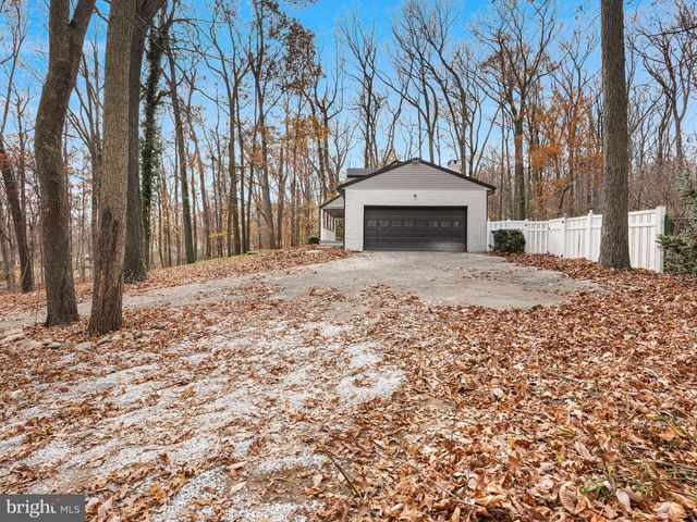 7923 HICKORY RD, Stewartstown, PA 17363