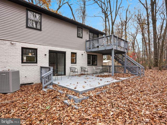 7923 HICKORY RD, Stewartstown, PA 17363