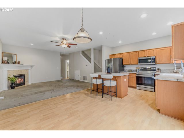 1215 Sw 175TH Ave, Beaverton, OR 97003