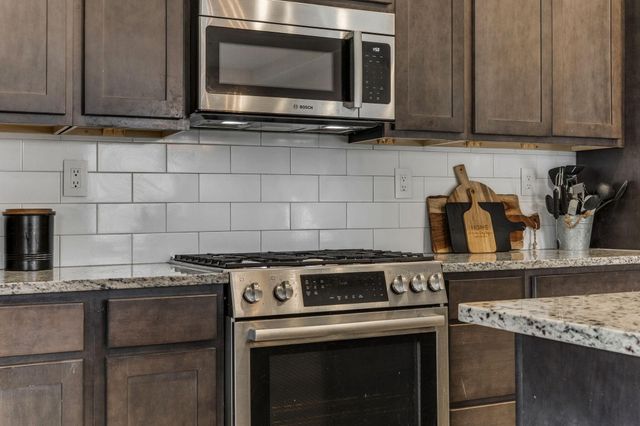 1694 Tesoro Loop NW, Los Lunas, NM 87031