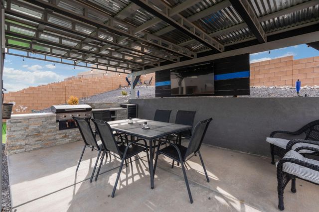 1694 Tesoro Loop NW, Los Lunas, NM 87031