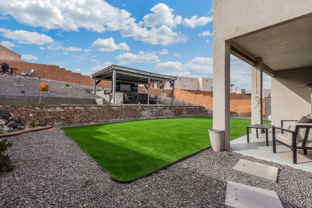 1694 Tesoro Loop NW, Los Lunas, NM 87031