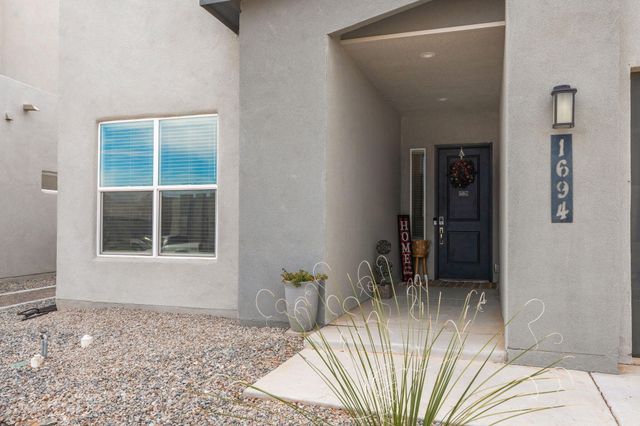 1694 Tesoro Loop NW, Los Lunas, NM 87031