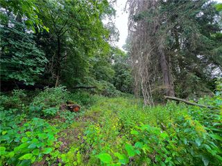 811 Meridian Rd, Penn Twp, PA 16053