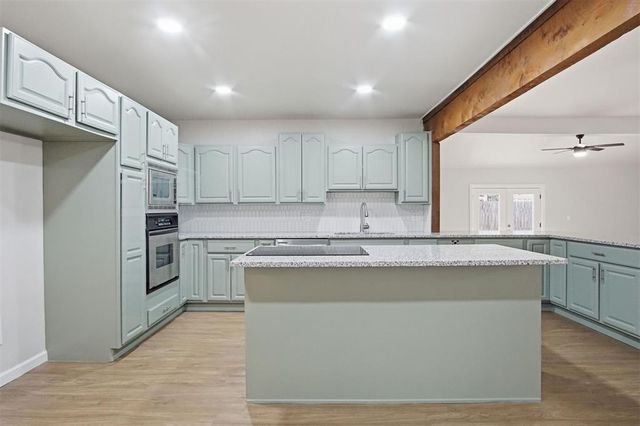 5101 NW 47th Street, Warr Acres, OK 73122