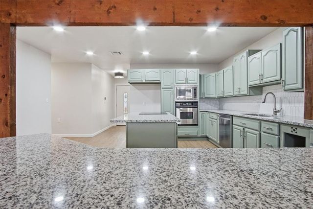 5101 NW 47th Street, Warr Acres, OK 73122