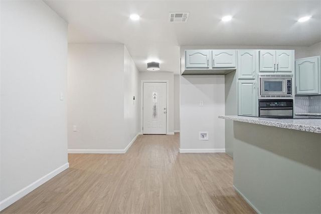 5101 NW 47th Street, Warr Acres, OK 73122