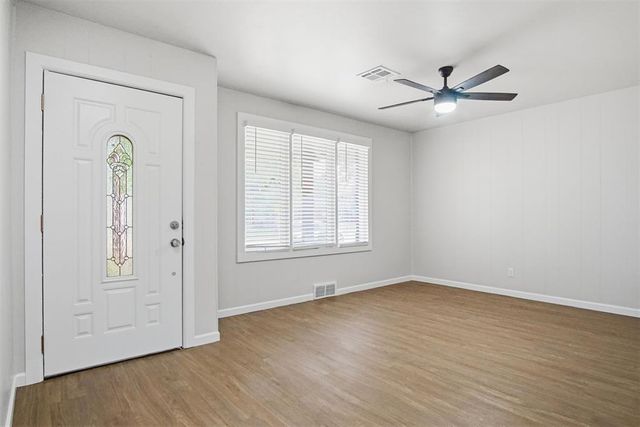 5101 NW 47th Street, Warr Acres, OK 73122