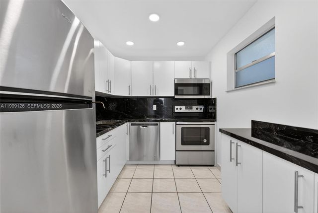 8250 Byron Ave 404, Miami Beach, FL 33141