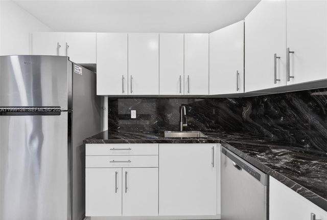 8250 Byron Ave 404, Miami Beach, FL 33141