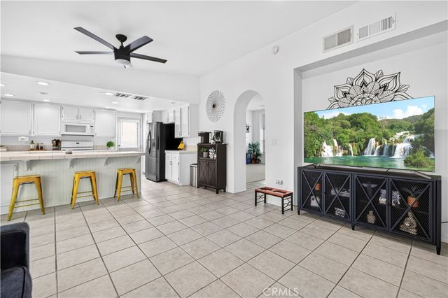 2111 W Avenue K9, Lancaster, CA 93536