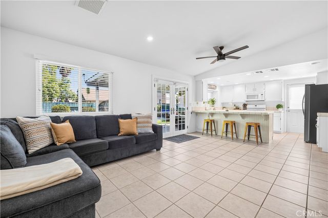 2111 W Avenue K9, Lancaster, CA 93536