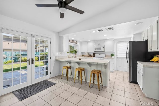2111 W Avenue K9, Lancaster, CA 93536