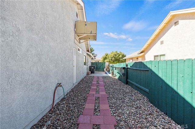 2111 W Avenue K9, Lancaster, CA 93536