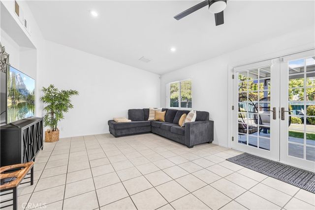 2111 W Avenue K9, Lancaster, CA 93536