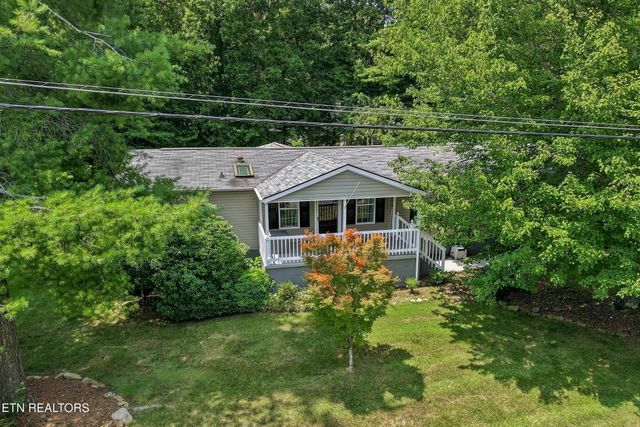 128 Prestonwood Drive, Crossville, TN 38558