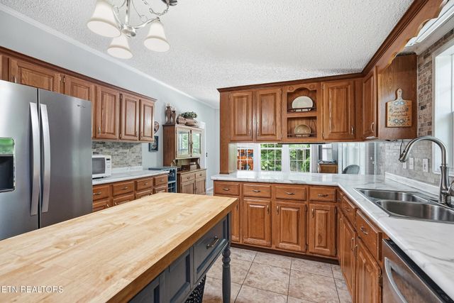 128 Prestonwood Drive, Crossville, TN 38558