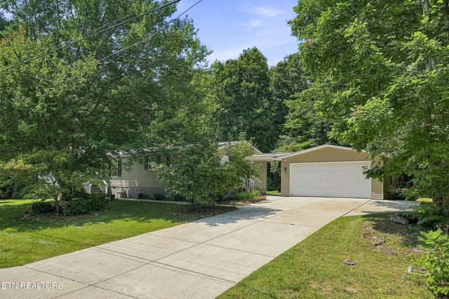 128 Prestonwood Drive, Crossville, TN 38558