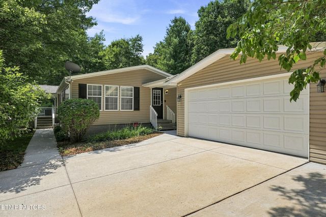 128 Prestonwood Drive, Crossville, TN 38558