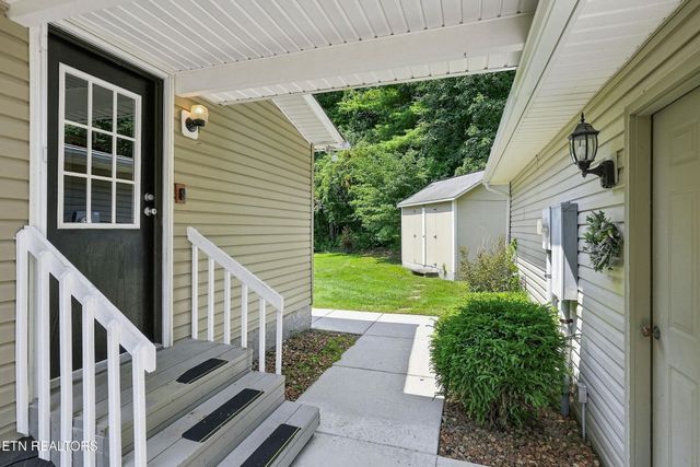 128 Prestonwood Drive, Crossville, TN 38558