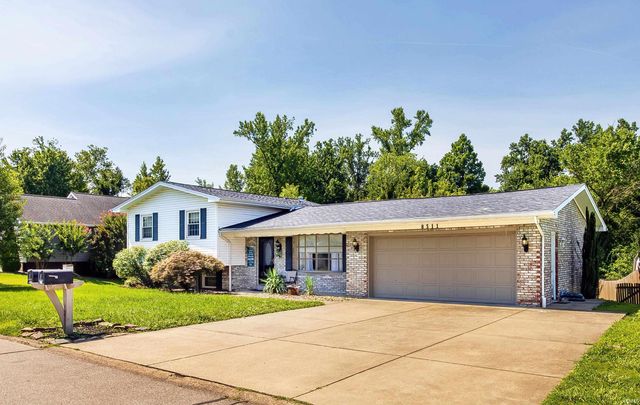 8311 Sycamore Drive, Newburgh, IN 47630