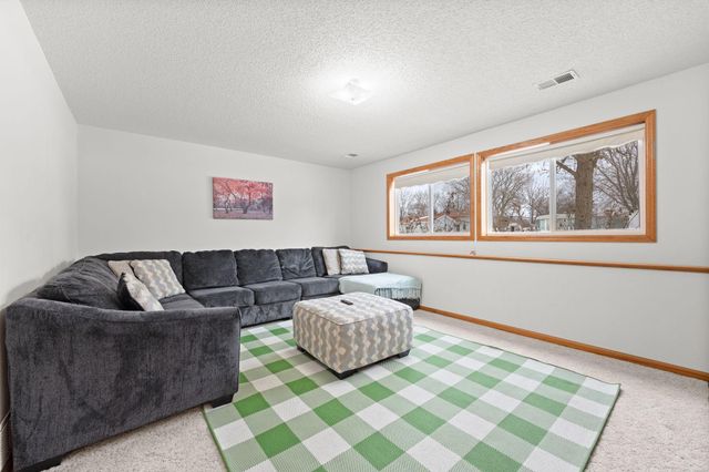 493 California Street NW, Hutchinson, MN 55350