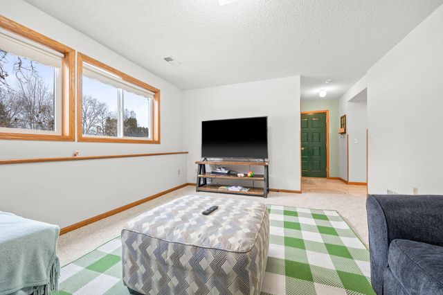 493 California Street NW, Hutchinson, MN 55350