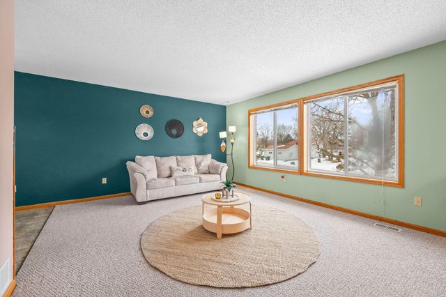 493 California Street NW, Hutchinson, MN 55350