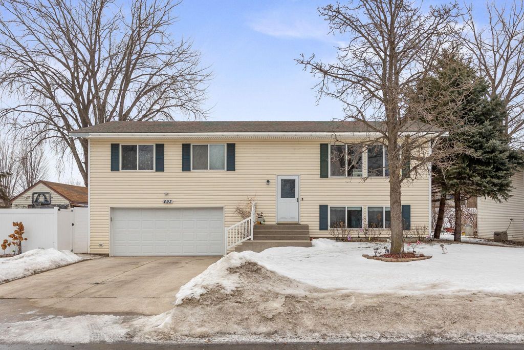493 California Street NW, Hutchinson, MN 55350
