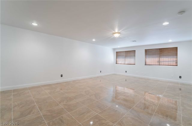 7526 Gossamer Wind Street, Las Vegas, NV 89139