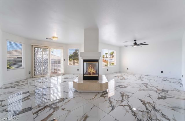 7526 Gossamer Wind Street, Las Vegas, NV 89139
