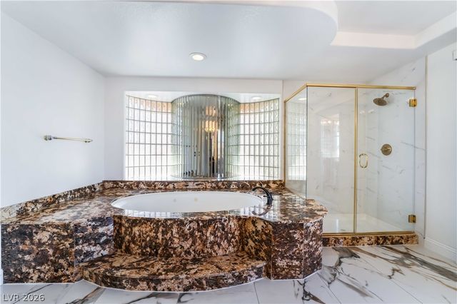 7526 Gossamer Wind Street, Las Vegas, NV 89139