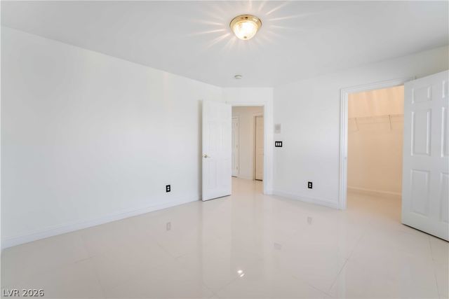 7526 Gossamer Wind Street, Las Vegas, NV 89139