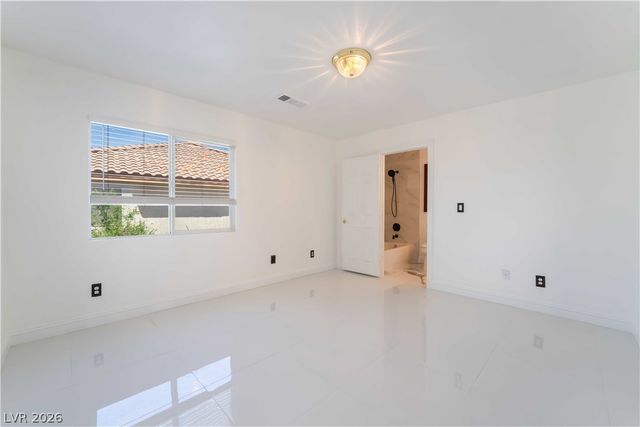 7526 Gossamer Wind Street, Las Vegas, NV 89139