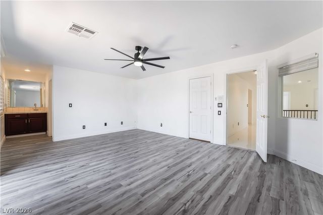 7526 Gossamer Wind Street, Las Vegas, NV 89139