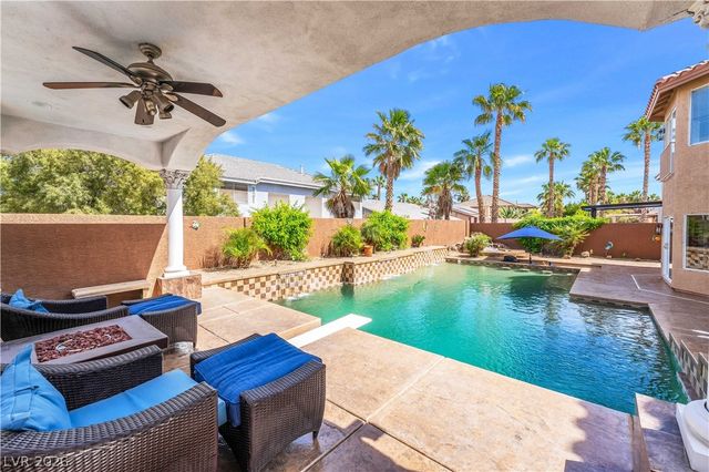 7526 Gossamer Wind Street, Las Vegas, NV 89139