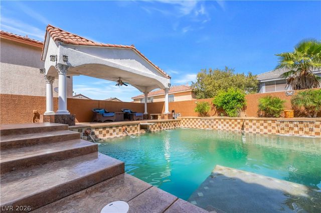 7526 Gossamer Wind Street, Las Vegas, NV 89139