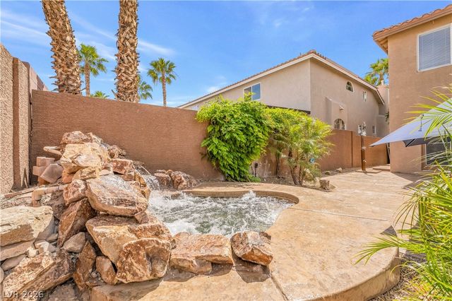 7526 Gossamer Wind Street, Las Vegas, NV 89139