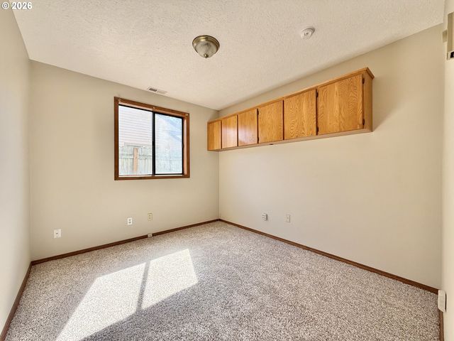 4615 Ne 25TH Ct, Vancouver, WA 98663