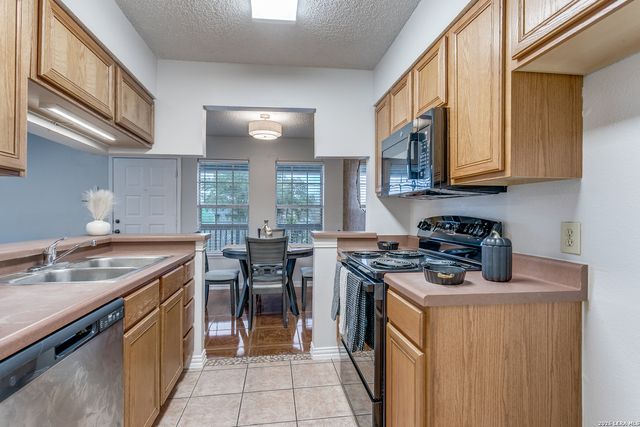 14343 Judson Rd Apt 602, San Antonio, TX 78233