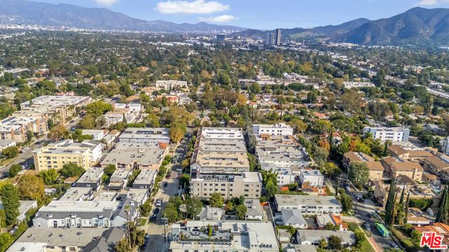 10814 Blix Street, North Hollywood (los Angeles), CA 91602