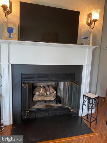 419 STEEPLECHASE CT, Deptford, NJ 08096